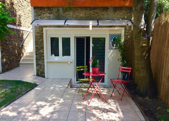 Suite Avec Terrasse Et Jardin Aux Portes De Paris